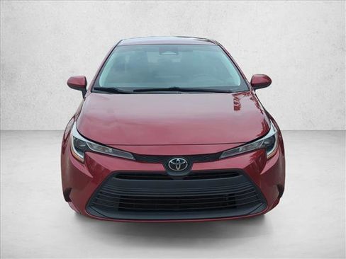 Used 2023 Toyota Corolla LE FWD image 2