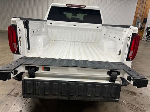 Certified 2025 GMC Sierra 1500 SLT image 12