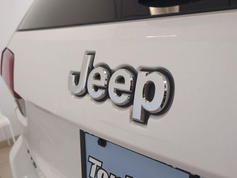 Used 2020 Jeep Grand Cherokee Limited AWD/4WD image 25
