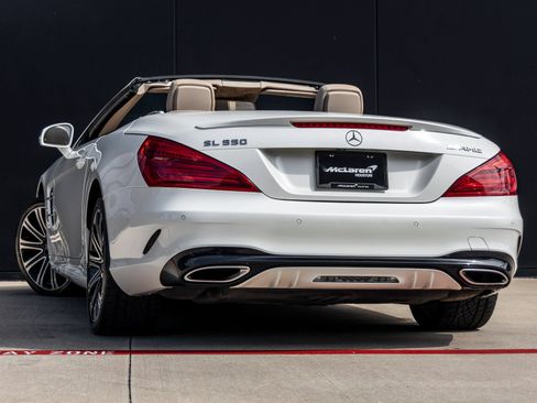 Used 2020 Mercedes-Benz SL 550 image 7