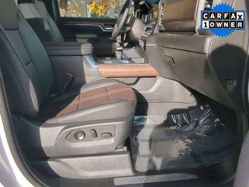 Used 2023 Chevrolet Silverado 1500 High Country w/ Technology Package image 28