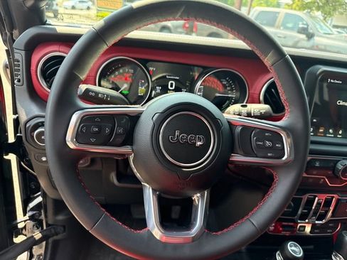 Used 2023 Jeep Wrangler Unlimited Rubicon 4xe AWD/4WD image 18
