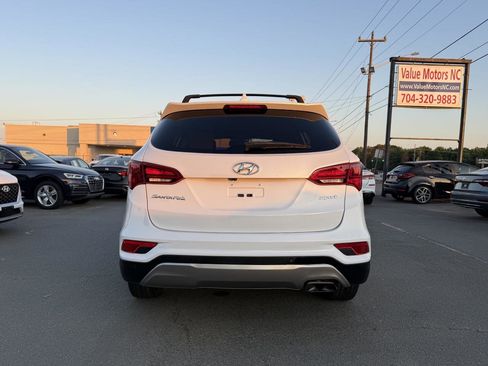 Used 2017 Hyundai Santa Fe Sport w/ 2.4L Tech Package 04 FWD image 4