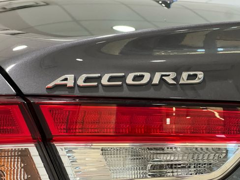 Used 2022 Honda Accord EX-L image 6
