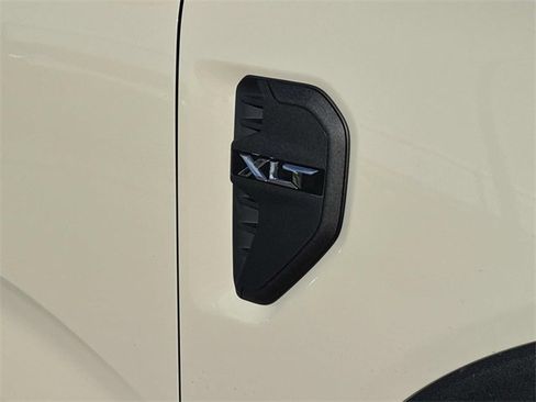 New 2025 Ford Ranger XLT w/ FX4 Off-Road Package image 9