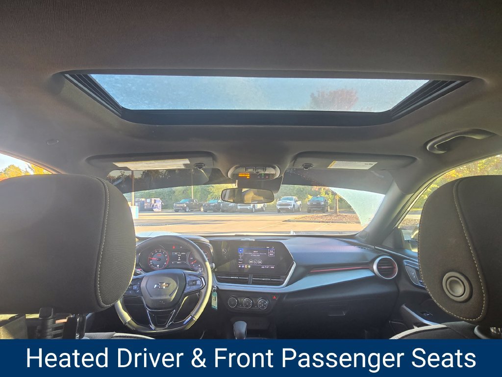 Certified 2024 Chevrolet Trax RS w/ Sunroof Package FWD image 18