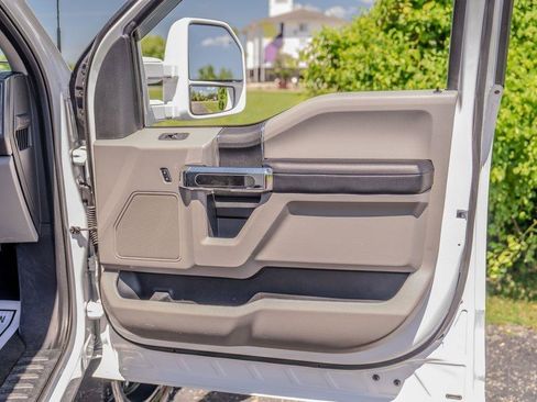 Used 2017 Ford F250 XLT w/ XLT Value Package AWD/4WD image 19