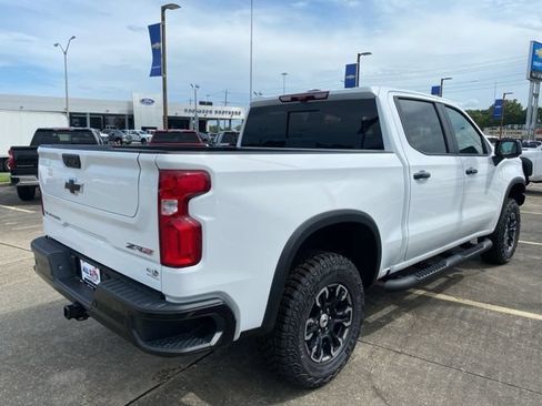 New 2026 Chevrolet Silverado 1500 ZR2 AWD/4WD image 8