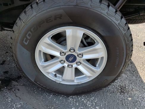 Used 2015 Ford F150 XLT AWD/4WD image 30