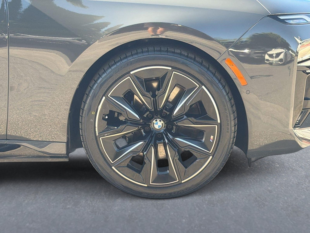 Used 2026 BMW i7 eDrive50 w/ M Sport Package RWD image 33