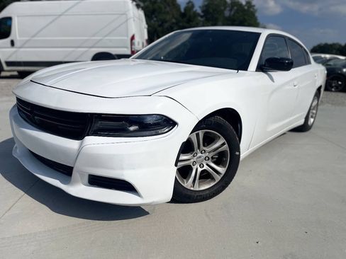 Used 2023 Dodge Charger SXT RWD image 3