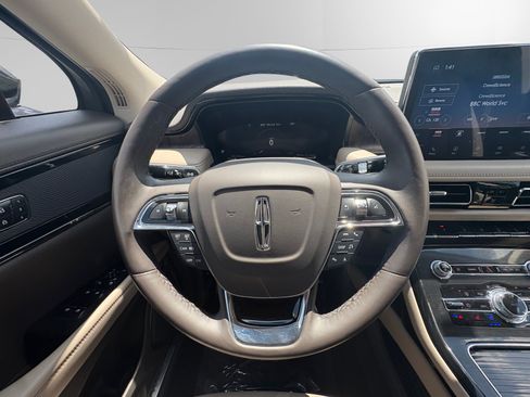 Certified 2023 Lincoln Nautilus Reserve w/ Monochromatic Package AWD/4WD image 12