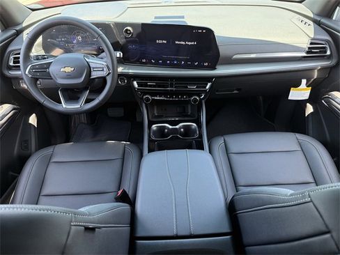 New 2026 Chevrolet Traverse LT w/ Driver Confidence Package image 10