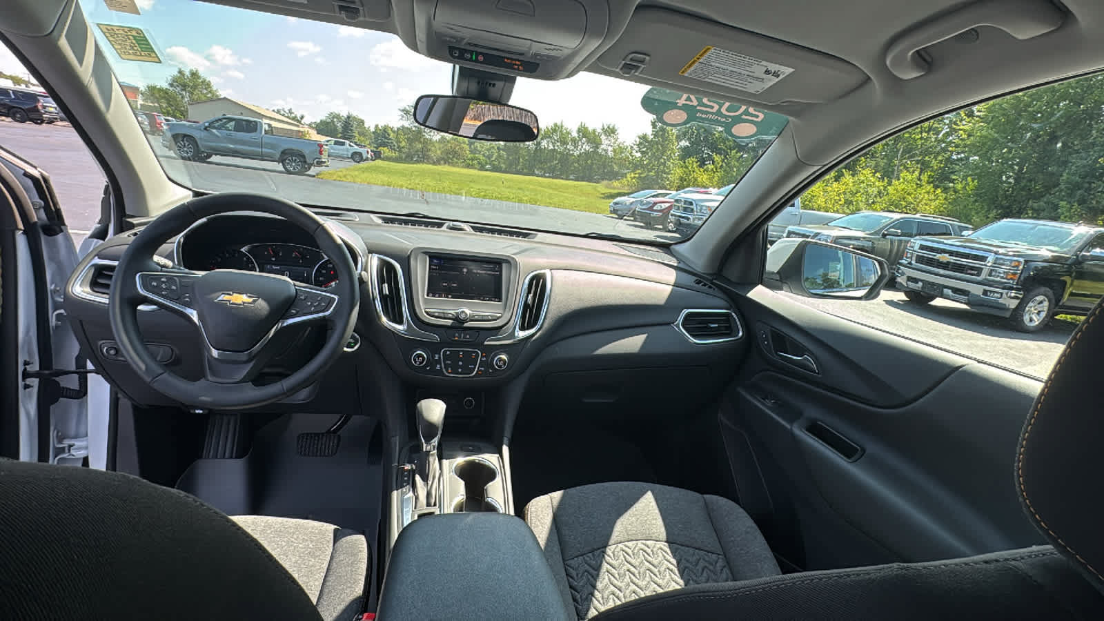 Certified 2024 Chevrolet Equinox LT FWD image 18