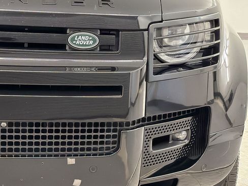 Used 2023 Land Rover Defender 110 V8 AWD/4WD image 26