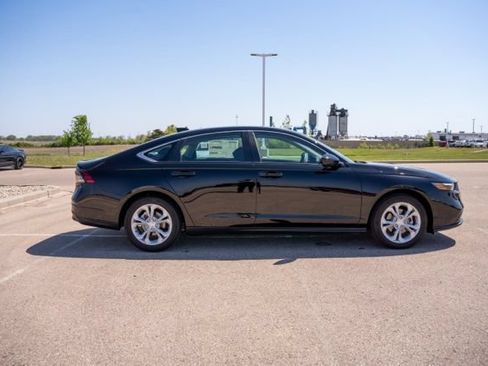 Used 2023 Honda Accord LX image 8