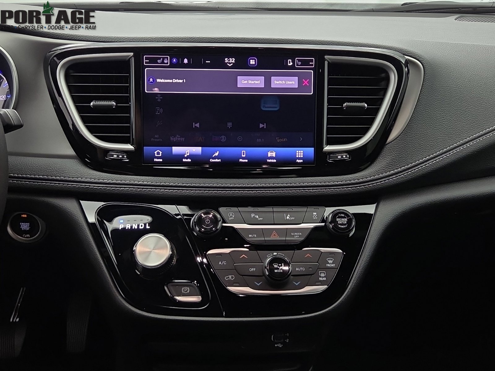 New 2027 Chrysler Pacifica Select AWD/4WD image 25