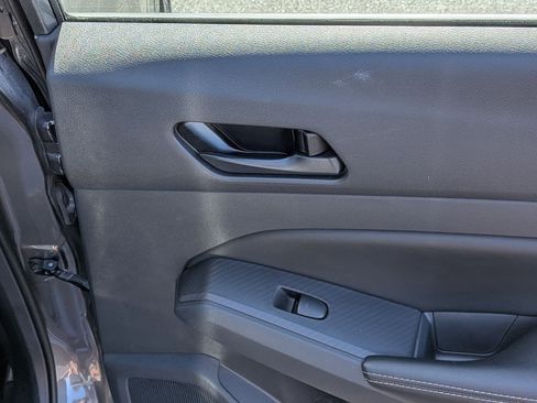 Used 2025 Nissan Altima 2.5 SV image 29