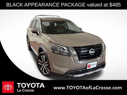 Used 2025 Nissan Pathfinder Platinum w/ Black Appearance Package