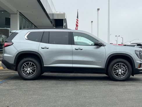 New 2026 GMC Acadia Elevation image 4