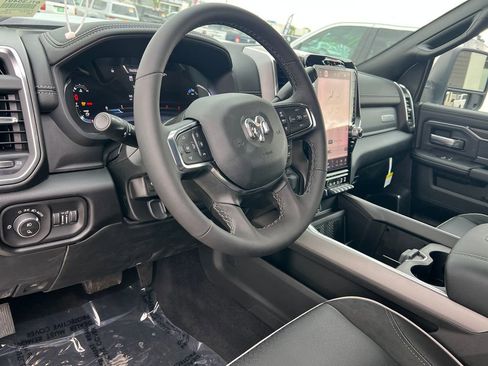 New 2026 RAM 3500 Laramie AWD/4WD image 19