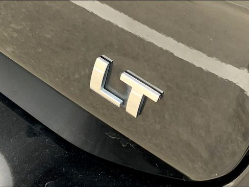 Certified 2019 Chevrolet Equinox LT w/ Driver Convenience Package FWD image 9