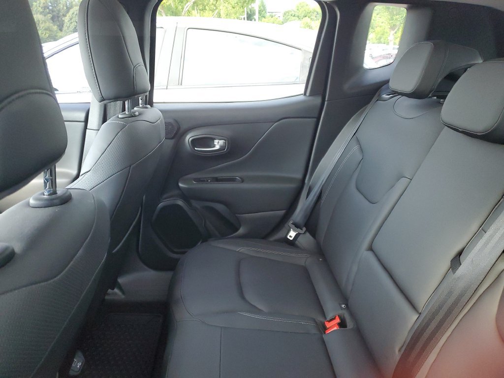 Used 2022 Jeep Renegade Limited w/ Sun, Sound & Wheels Group AWD/4WD image 10
