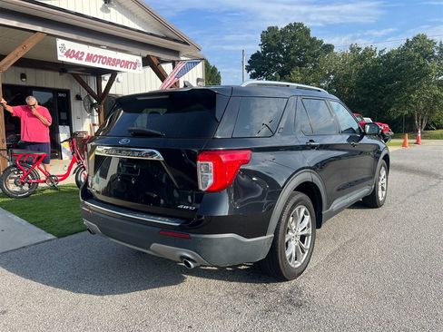 Used 2021 Ford Explorer Limited AWD/4WD image 3