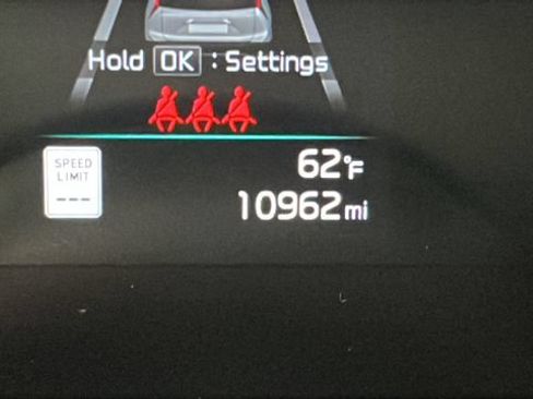 Used 2025 Kia Niro FWD image 10