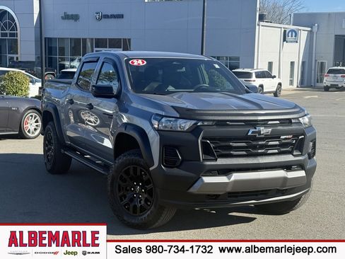 Used 2024 Chevrolet Colorado Trail Boss w/ Technology Package image 1