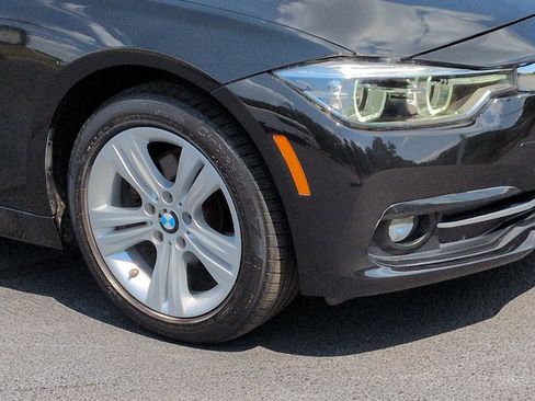 Used 2018 BMW 330i xDrive Sedan AWD/4WD image 9