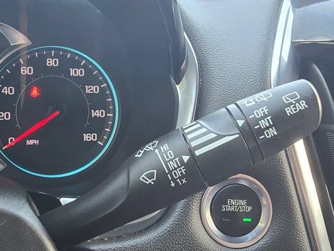 Used 2024 Chevrolet Traverse LT AWD/4WD image 29