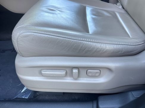 Used 2016 Honda Pilot Touring image 15
