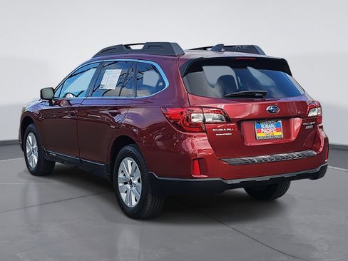 Used 2017 Subaru Outback 2.5i Premium image 5