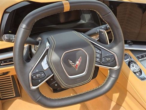 Used 2023 Chevrolet Corvette Stingray Premium Conv w/ Z51 Performance Package RWD image 33