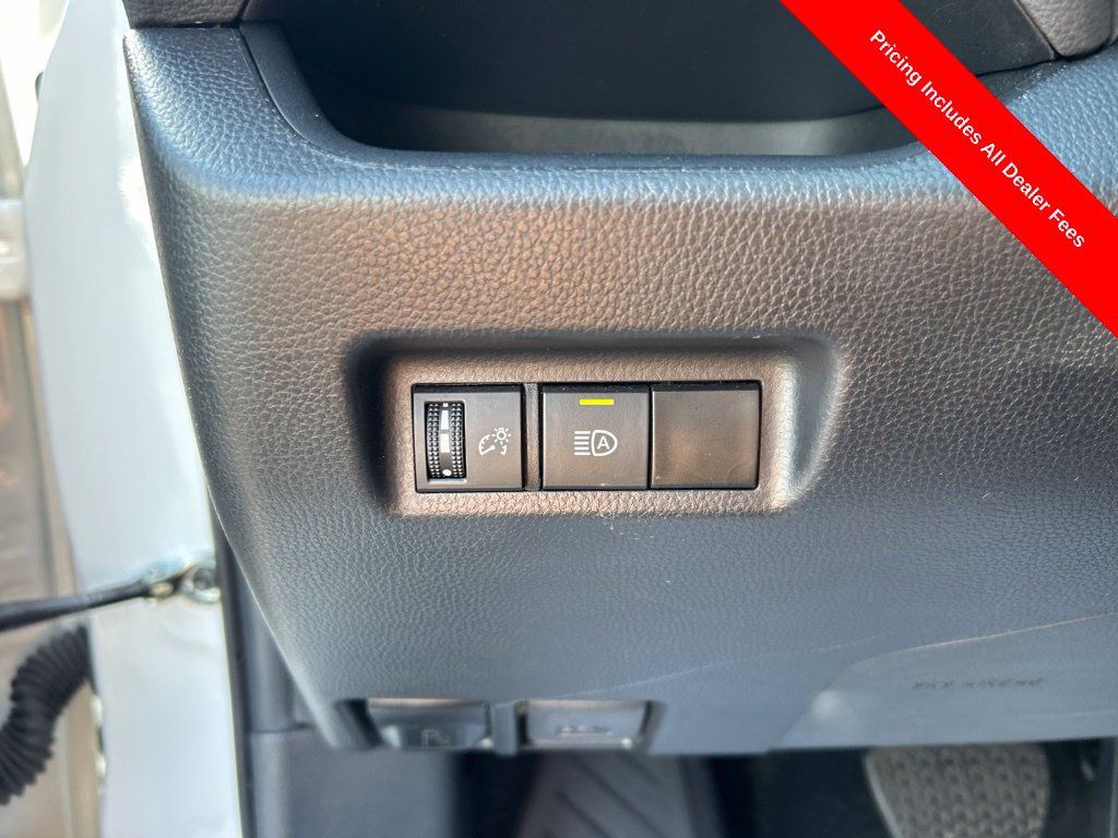 Used 2024 Toyota RAV4 XLE FWD image 6