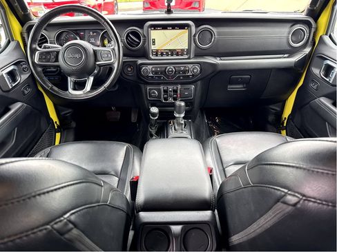 Used 2022 Jeep Wrangler Unlimited Sahara w/ Cold Weather Group AWD/4WD image 13