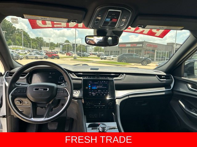 Used 2024 Jeep Grand Cherokee Altitude AWD/4WD image 35