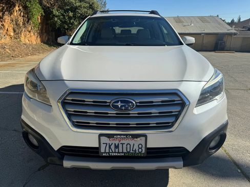 Used 2015 Subaru Outback 2.5i Limited image 10