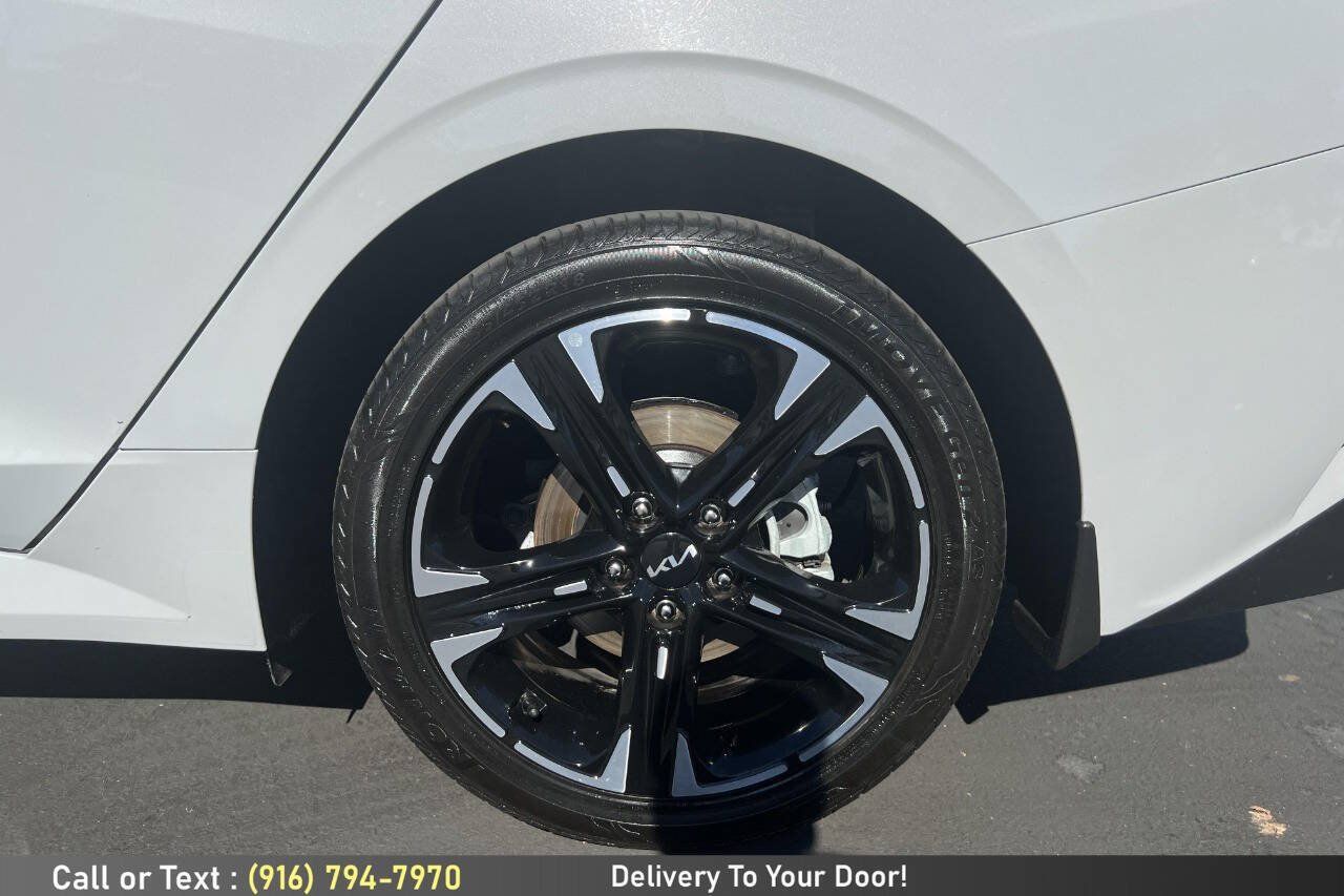 Used 2023 Kia K5 GT-Line w/ GT-Line Premium Package FWD image 10