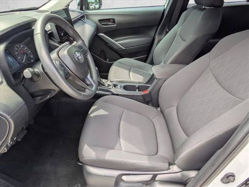 Used 2024 Toyota Corolla Cross LE FWD image 14