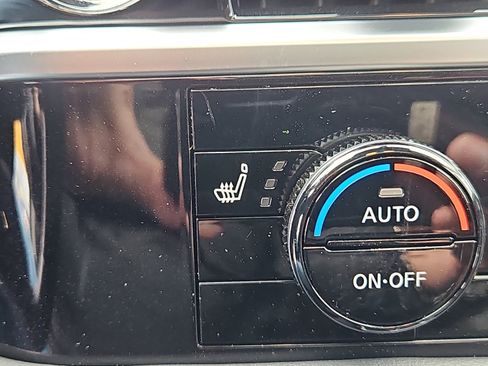 New 2025 Nissan Pathfinder SV w/ SV Premium Package image 11