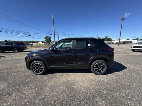 New 2026 Chevrolet TrailBlazer LT w/ Convenience Package FWD image 19