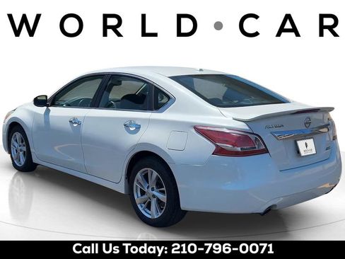 Used 2013 Nissan Altima 2.5 SL w/ Technology Pkg FWD image 5