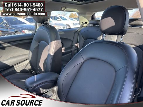 Used 2017 MINI Cooper 2-Door Hardtop image 18