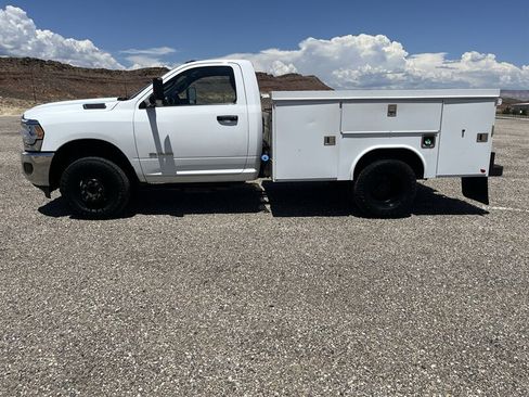 Used 2022 RAM 3500 Tradesman AWD/4WD image 5