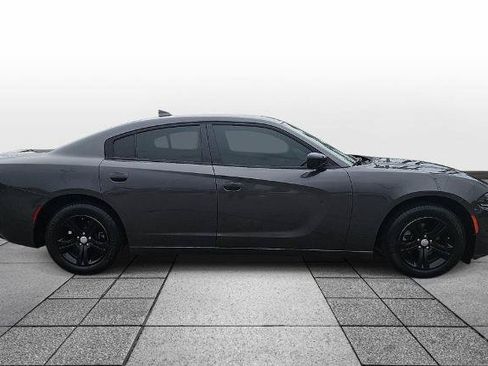 Used 2023 Dodge Charger SXT RWD image 4