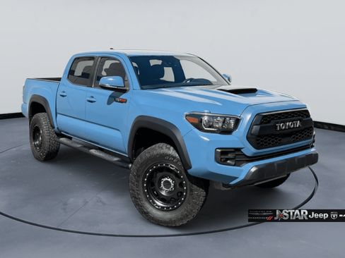 Used 2018 Toyota Tacoma TRD Pro AWD/4WD image 3