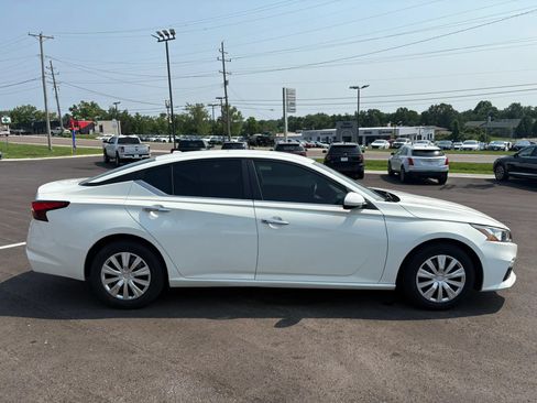 Used 2020 Nissan Altima 2.5 S FWD image 7