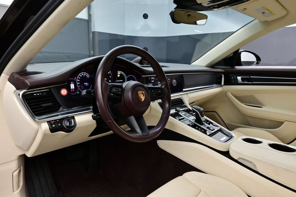 Certified 2023 Porsche Panamera 4 Platinum Edition AWD/4WD image 4